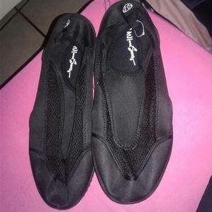 Black Water Shoes